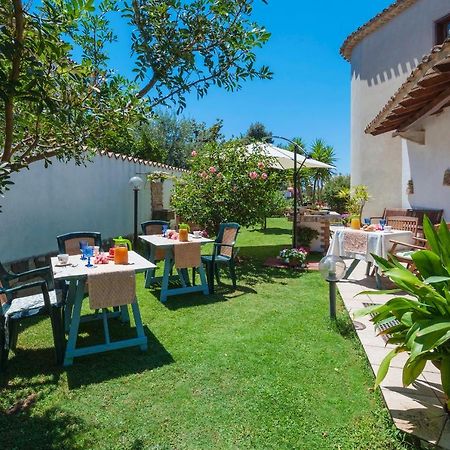 Le Quattro Mura Bed & Breakfast Pula Eksteriør bilde