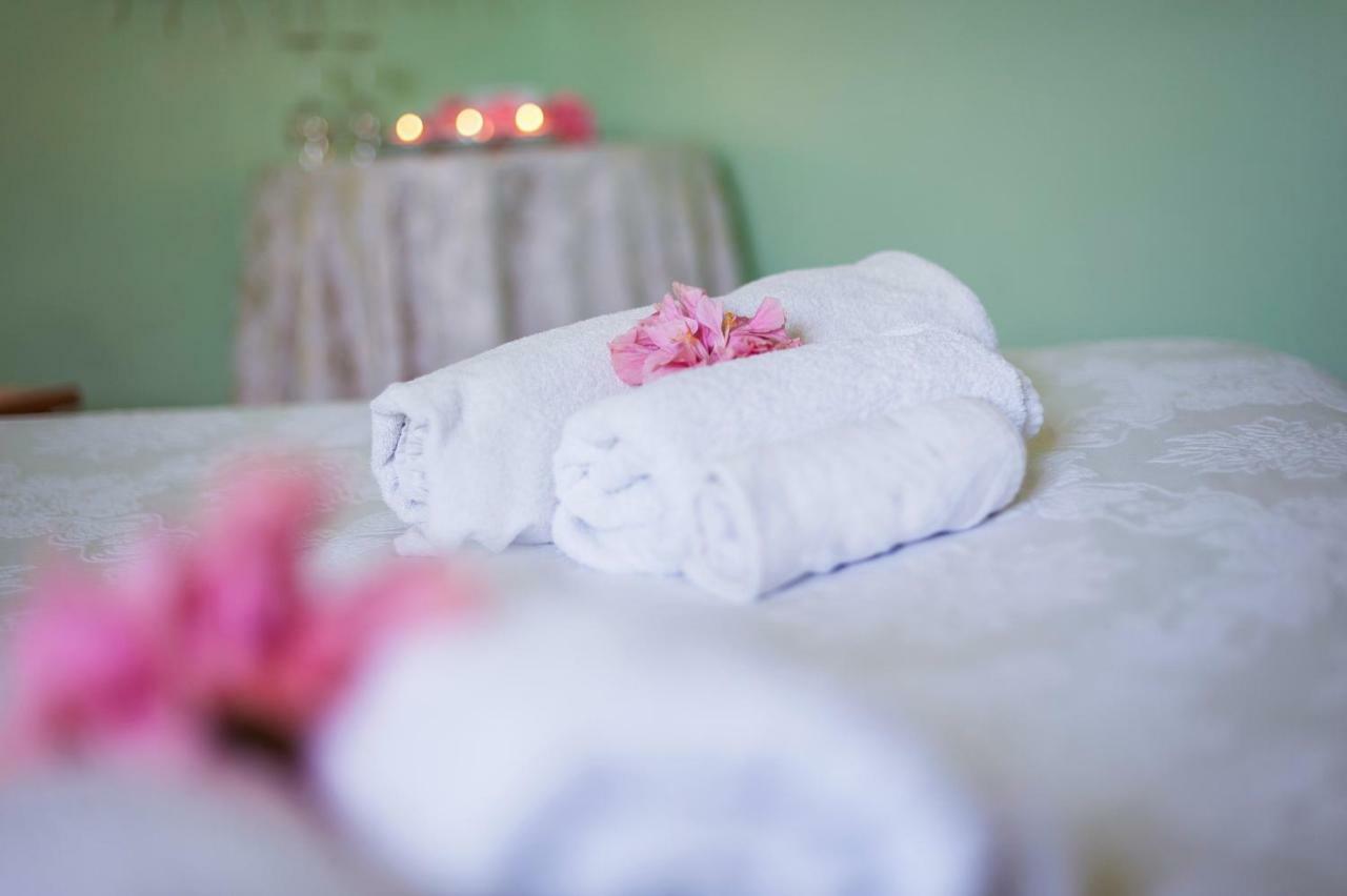 Le Quattro Mura Bed & Breakfast Pula Eksteriør bilde