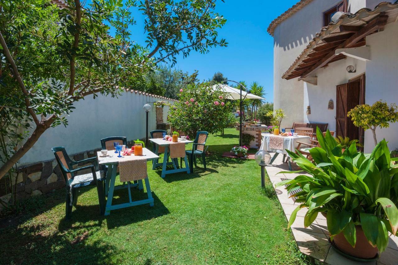 Le Quattro Mura Bed & Breakfast Pula Eksteriør bilde